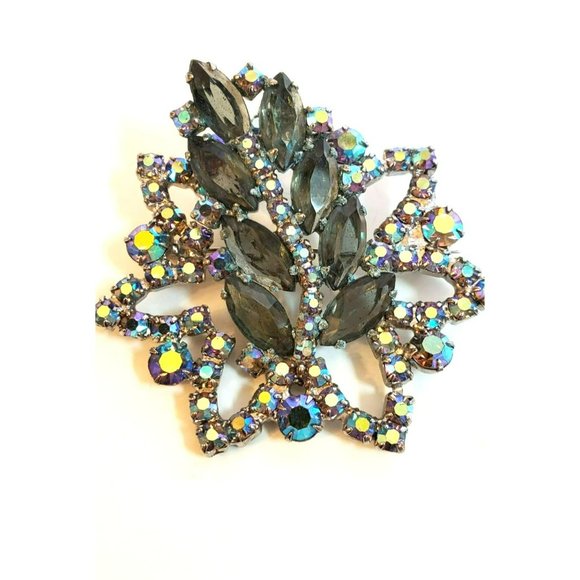 Vintage Silver Green AB Gemstones Green Rhinestone Accents Raised Women's Brooch - Picture 6 of 7